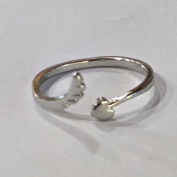 OPEN DESIGN STAINLESS STEEL FOREVER WEAR SILVER  FITS SIZE 6 TO 9 ACCENT RING - Picture 3 of 4